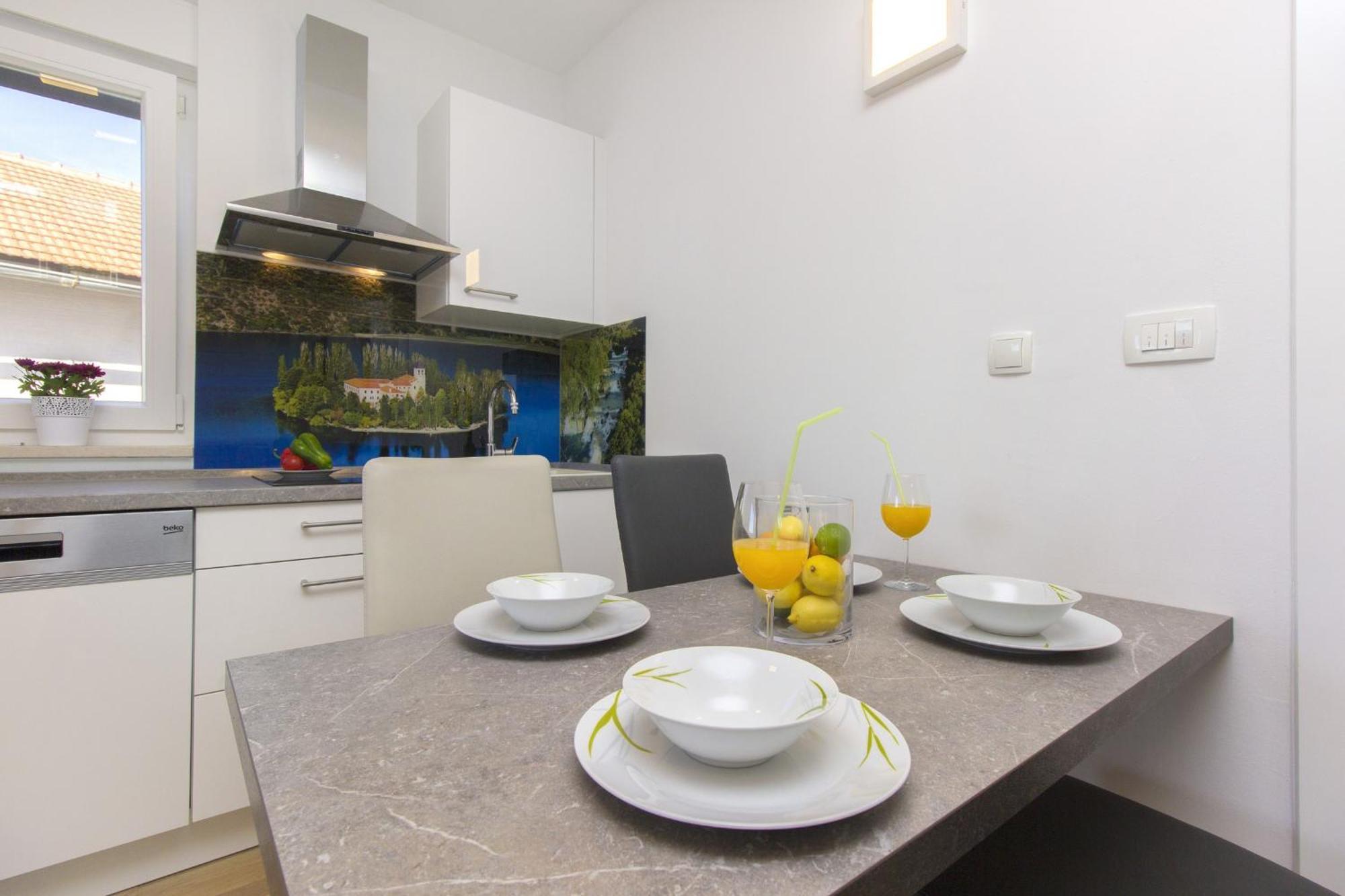 Apartments Luka Vodice Habitación foto