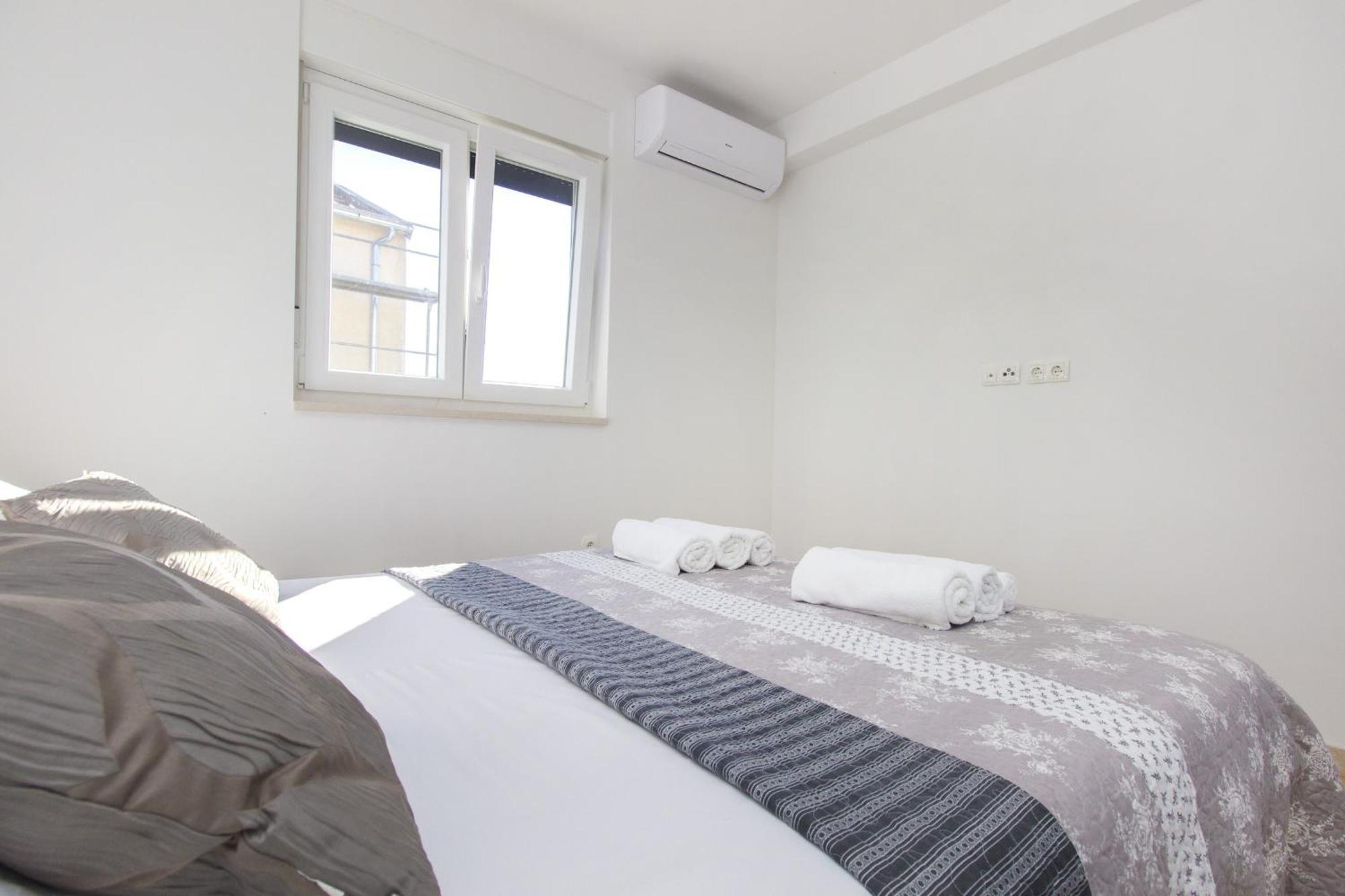 Apartments Luka Vodice Habitación foto